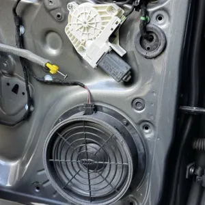 Audi Q3 2017 - Sound System  - Helix Ci3 8 inch